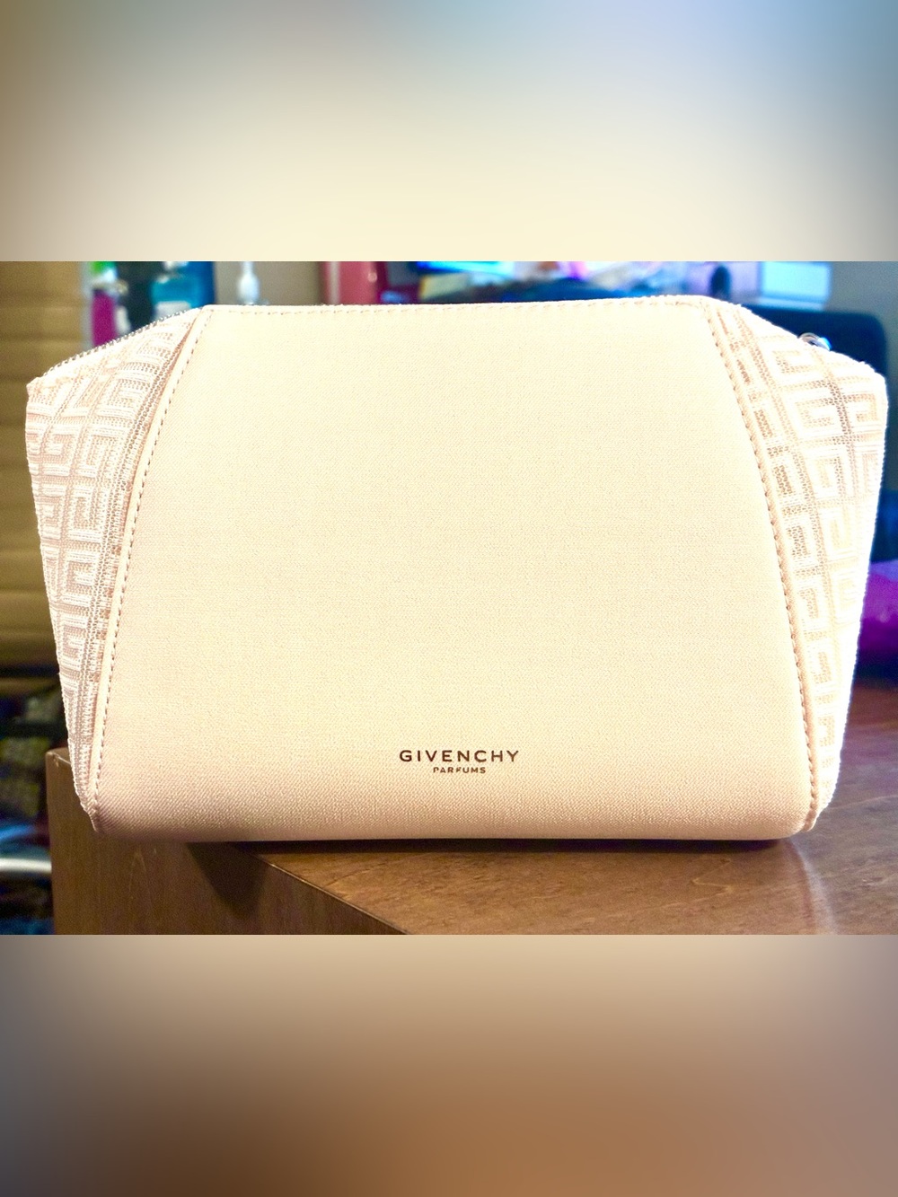 Givenchy Beautiful Rare Rose Pink Cosmetic Pouch with Silver Givenchy Embossing - Picture 8 of 17